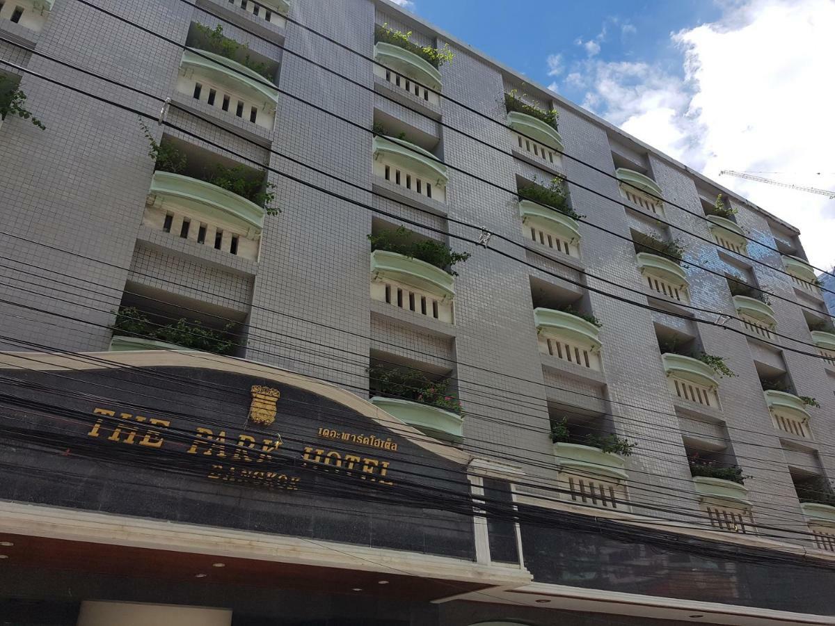 The Park Hotel Sukhumvit 7 Banguecoque Exterior foto